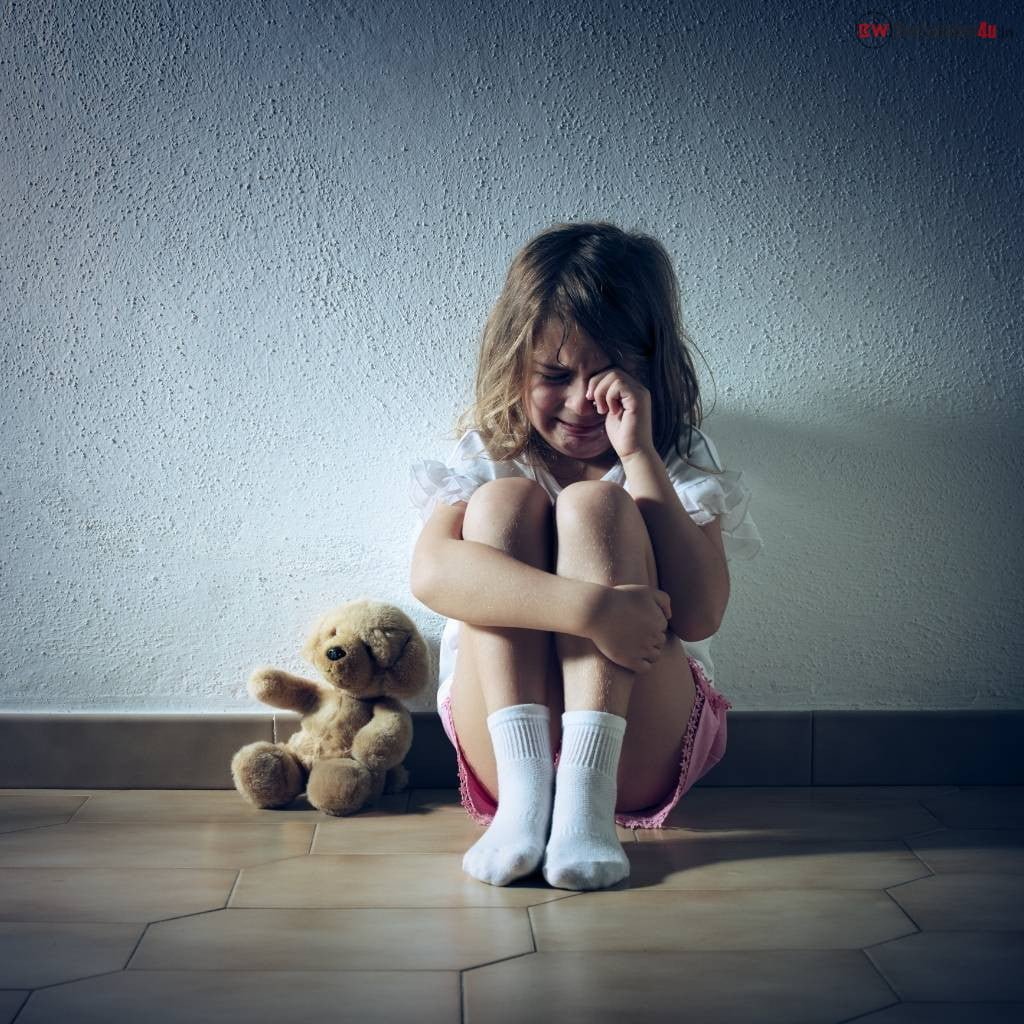 whatsapp dp images sad girl with teddy
